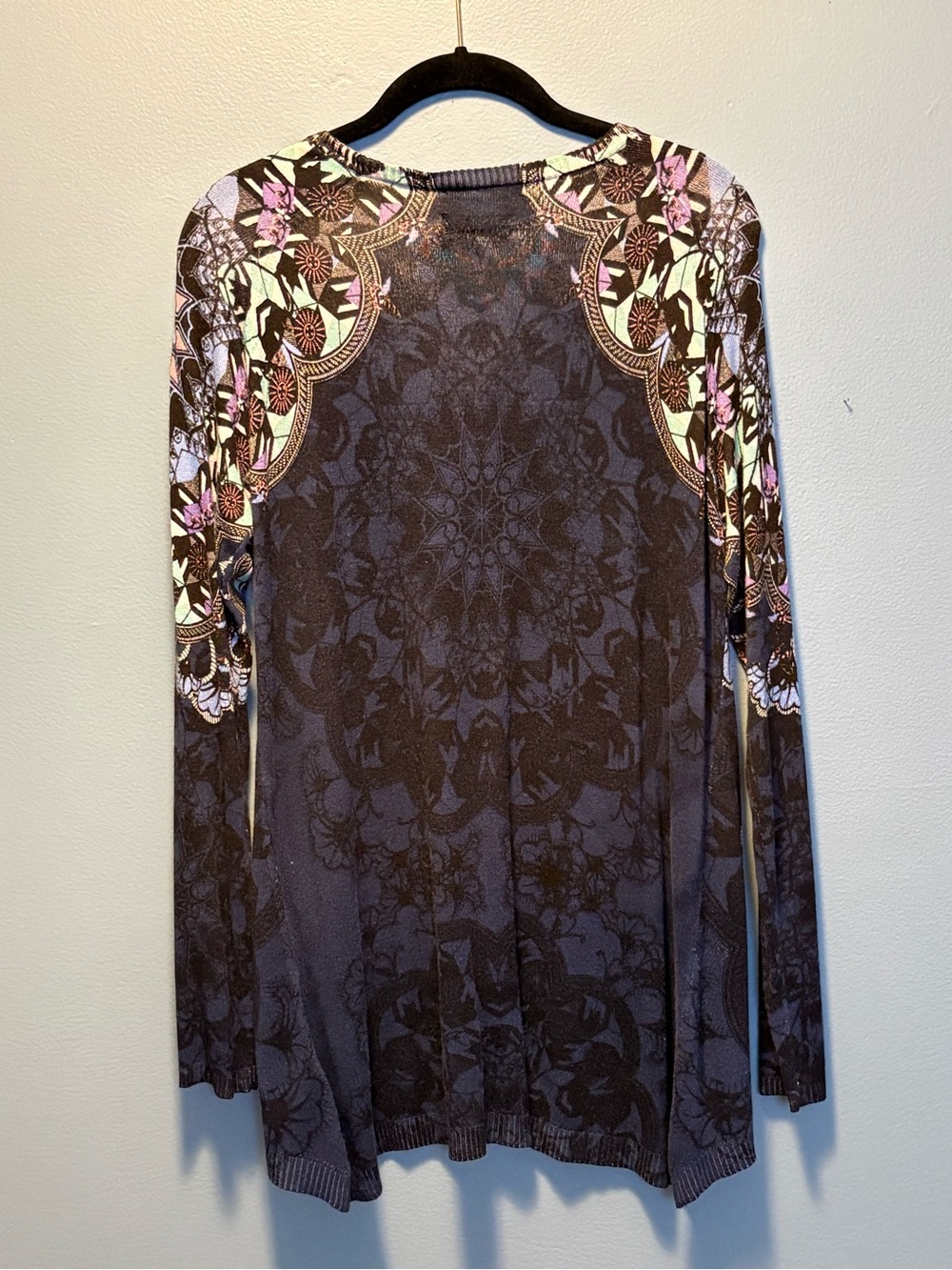 Desigual Long-Sleeve Top with Multicolor Print - Picture 3 of 9